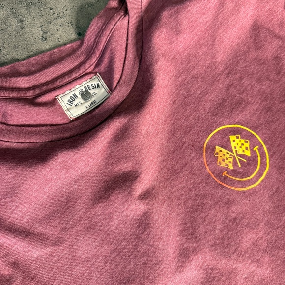 Iron & Resin t-shirt - Picture 4 of 4